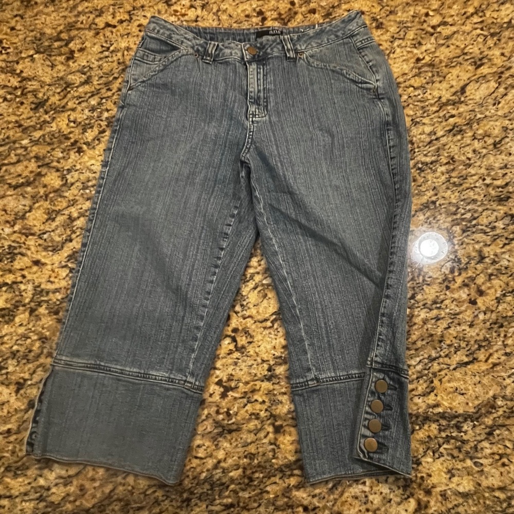 ANA Womens Blue Denim Capri Jeans Side Button Hem Size 8 Y2K